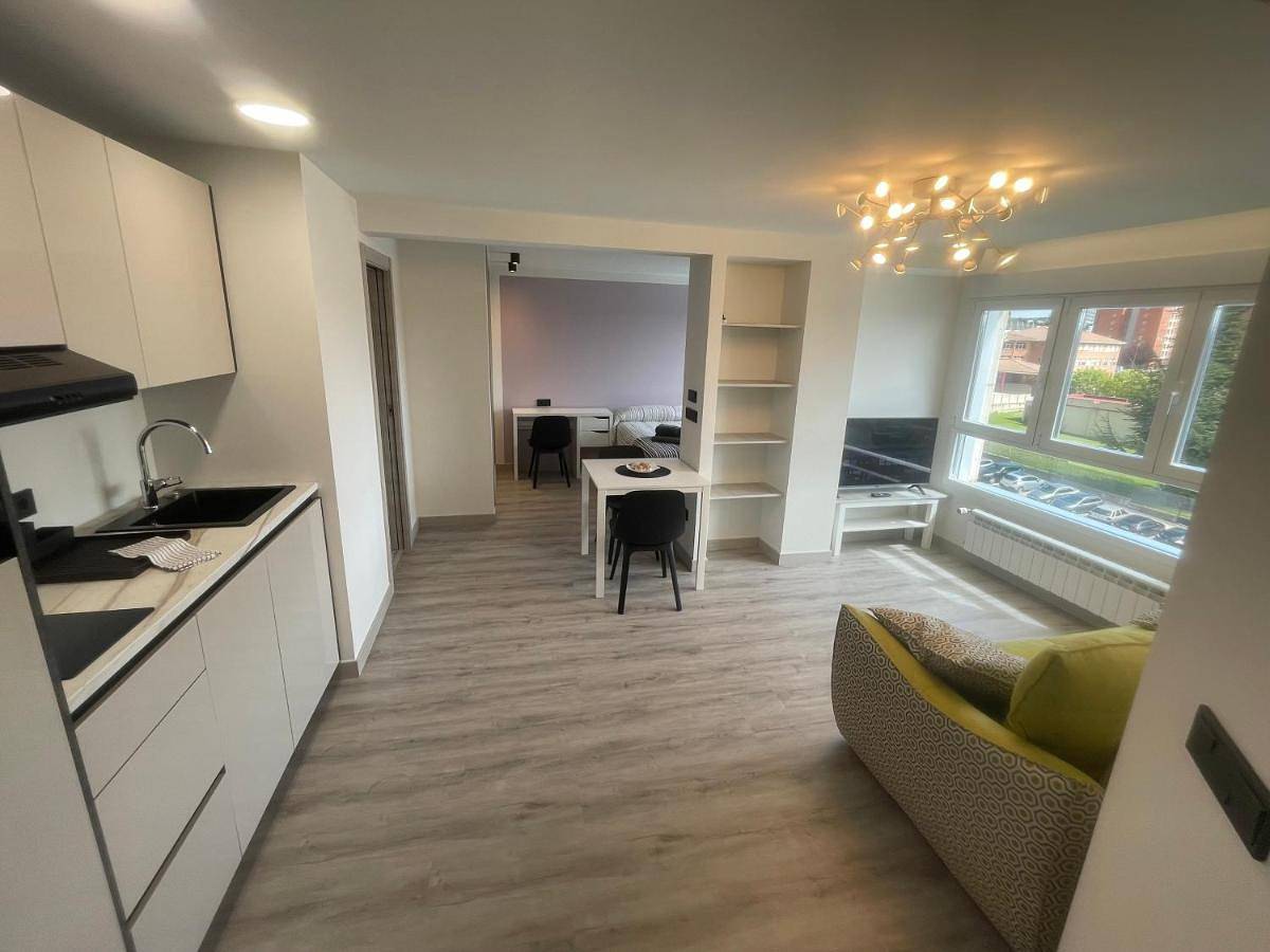 Apartamento entero, One-Bedroom Apartment in Burgos, Provincia de Burgos