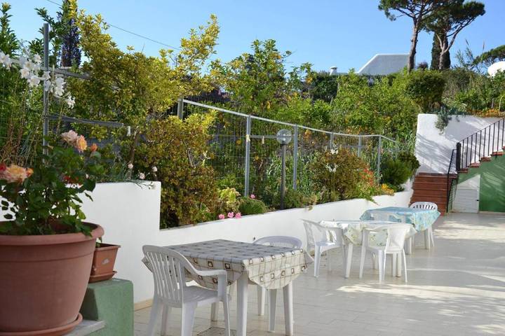 Appartamento per 2 persone, con terrazza e giardino a Forio