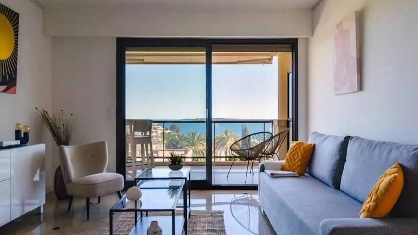 Gîte pour 4 personnes, avec terrasse et piscine dans Cannes La Bocca - 3