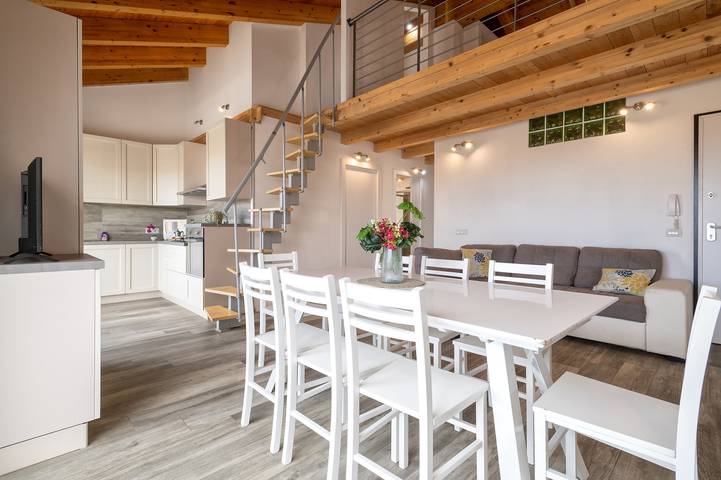 Gîte pour 10 personnes, avec balcon, animaux acceptés à Isola Rossa - 3