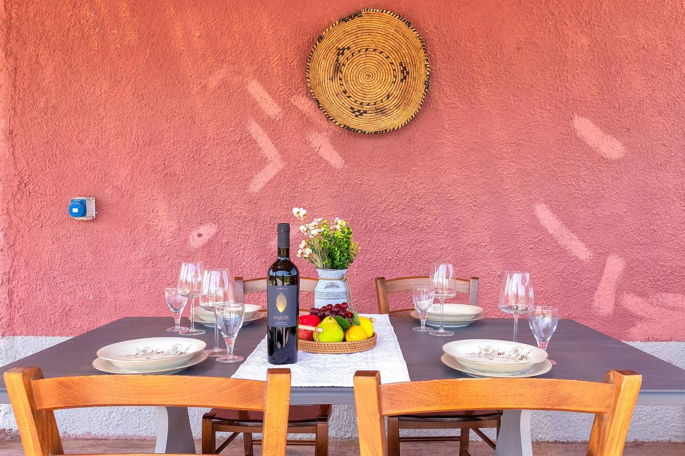 Chalet « La Vallée des Oliviers » avec vue montagne, Wi-Fi et climatisation in Sorso, Province de Sassari