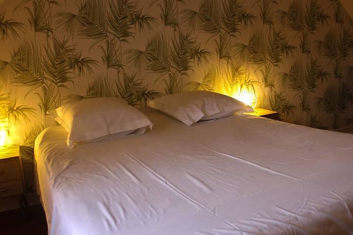 Gîte pour 14 personnes, avec jardin à Bruère-Allichamps - 3