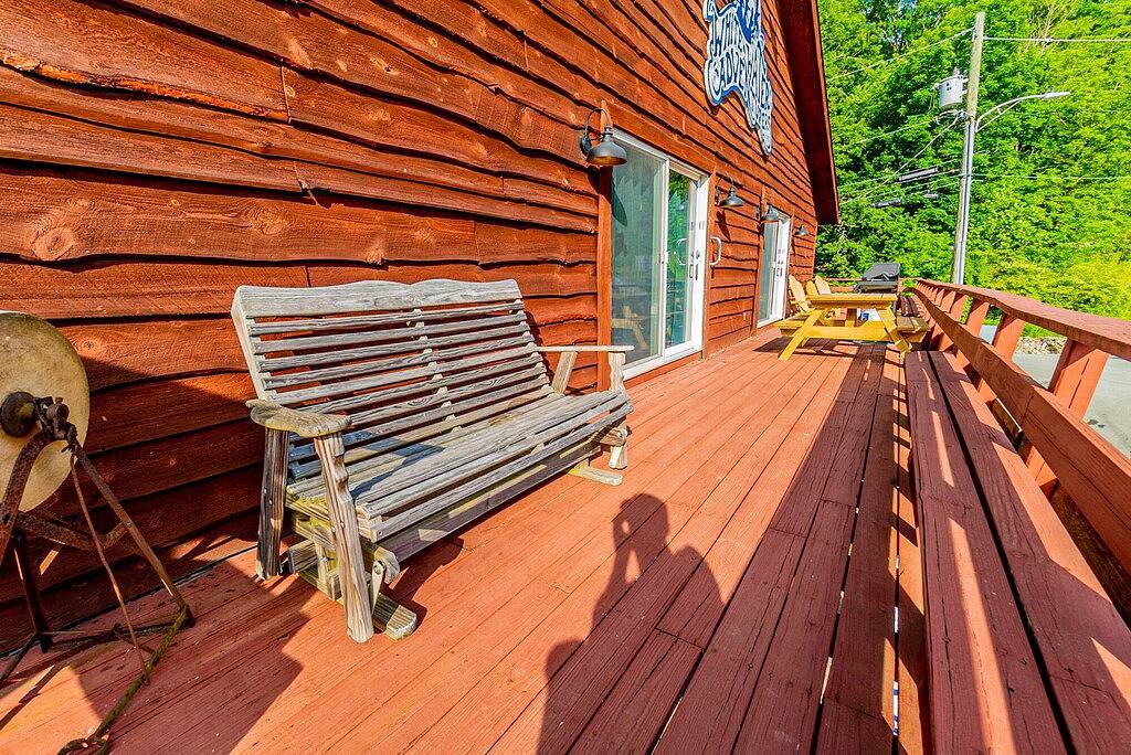 Ganze Wohnung, Marietta's River Retreat - Central Ohiopyle Getaway with Hot Tub in Ohiopyle, Pennsylvania