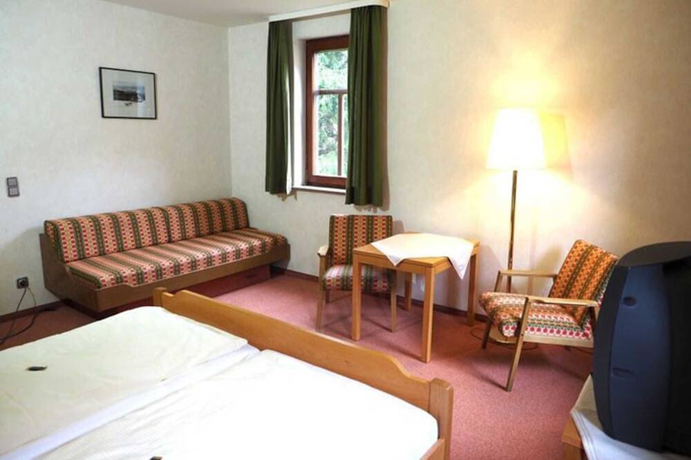 Ganze Wohnung, Haus am Wolfsbach - Gruppenunterkunft - Fewo Hoheharz in Zorge, Harzvorland