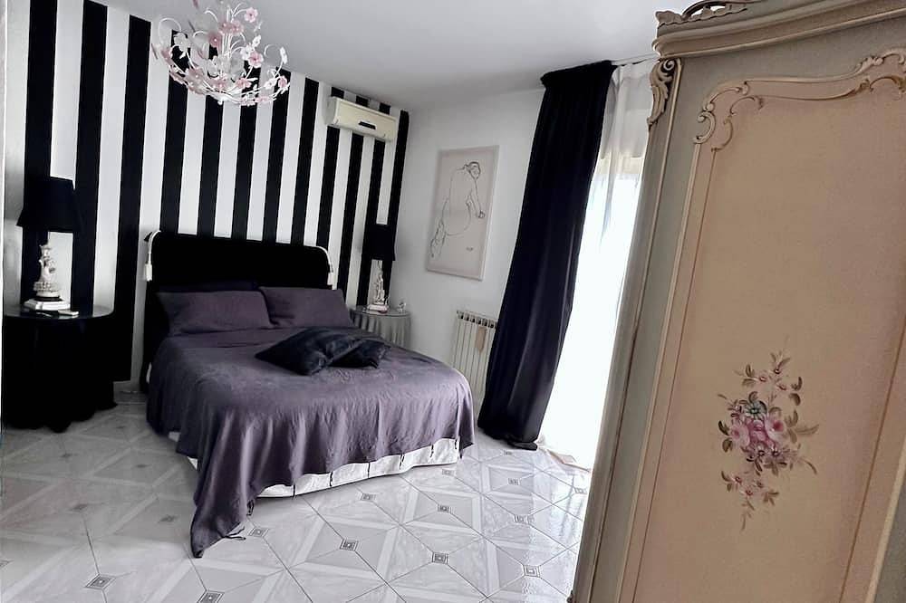 Geheel appartement, Home of the Sun & Colors, Wi-Fi, Ac, Smart Tv, 10 min from Syracusa in Floridia, Provincie Syracuse