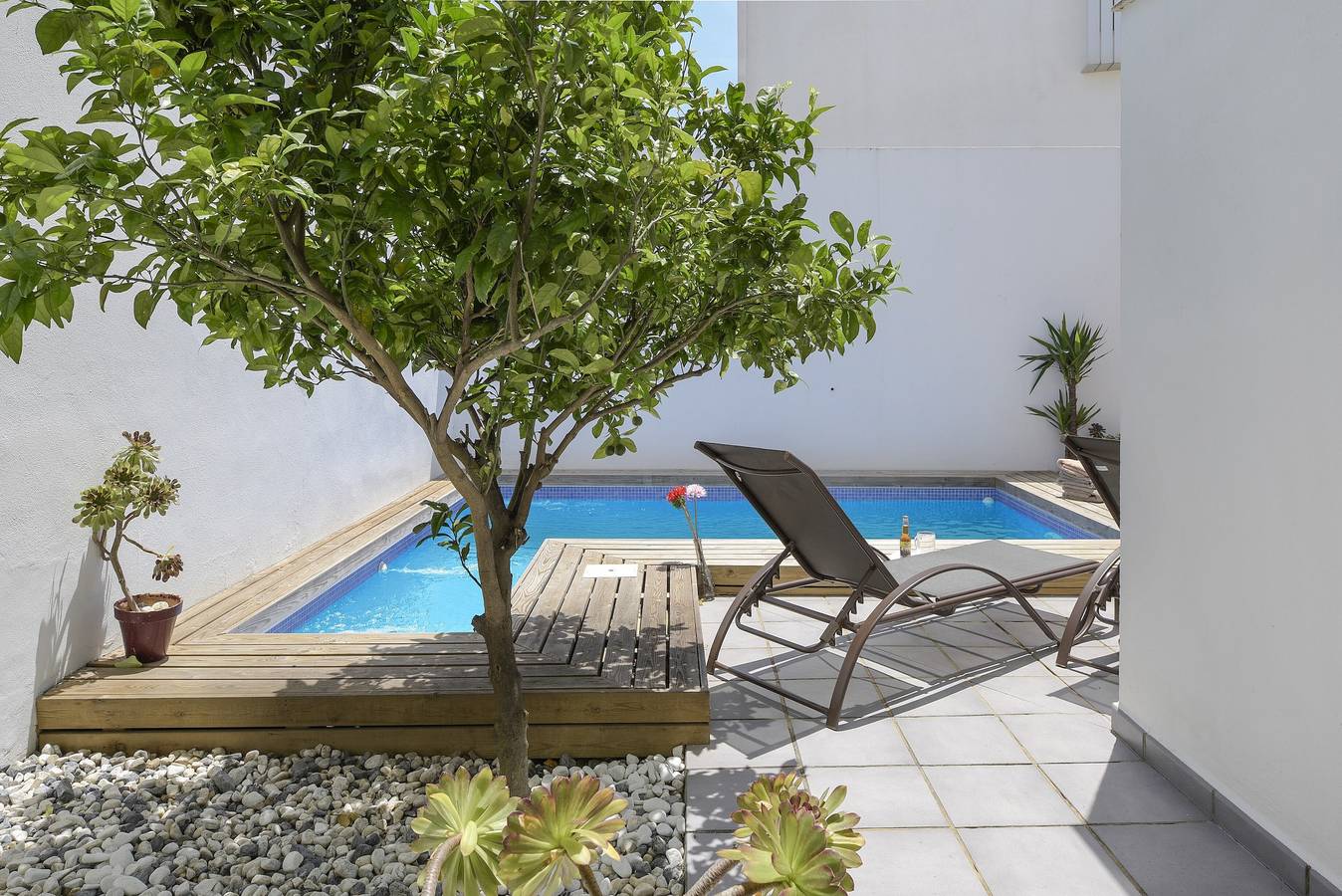 Modernes Haus in Strandnähe mit Pool, Dachterrasse, Wlan und Klimaanlage in La Fontanilla, Conil de la Frontera