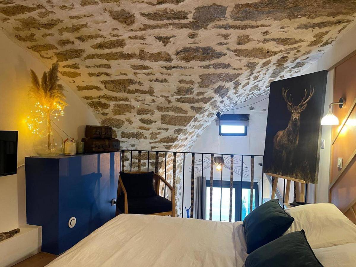 Appartement entier, One-Bedroom Apartment in Bouzigues, Côte méditerranéenne (France)