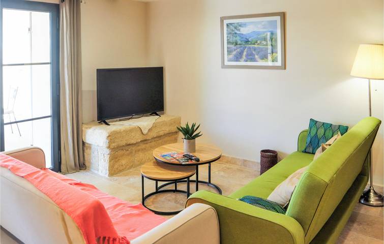 Appartement de vacances de 110m2, piscine, parking, climatisation et jardin, 1.5km de Violès in Violès, Vaucluse