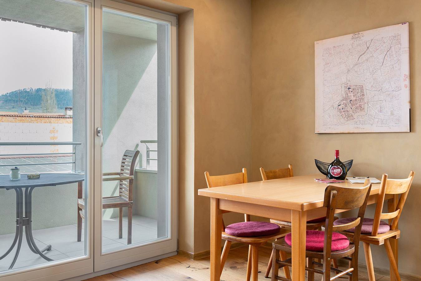 Ganze Wohnung, No.1 Apartment 'Bio Bausewein' mit privater Terrasse und Wlan in Iphofen, Fränkisches Weinland