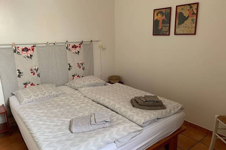 Gîte pour 6 personnes, avec jardin et terrasse dans Lac d'Aureilhan - 2