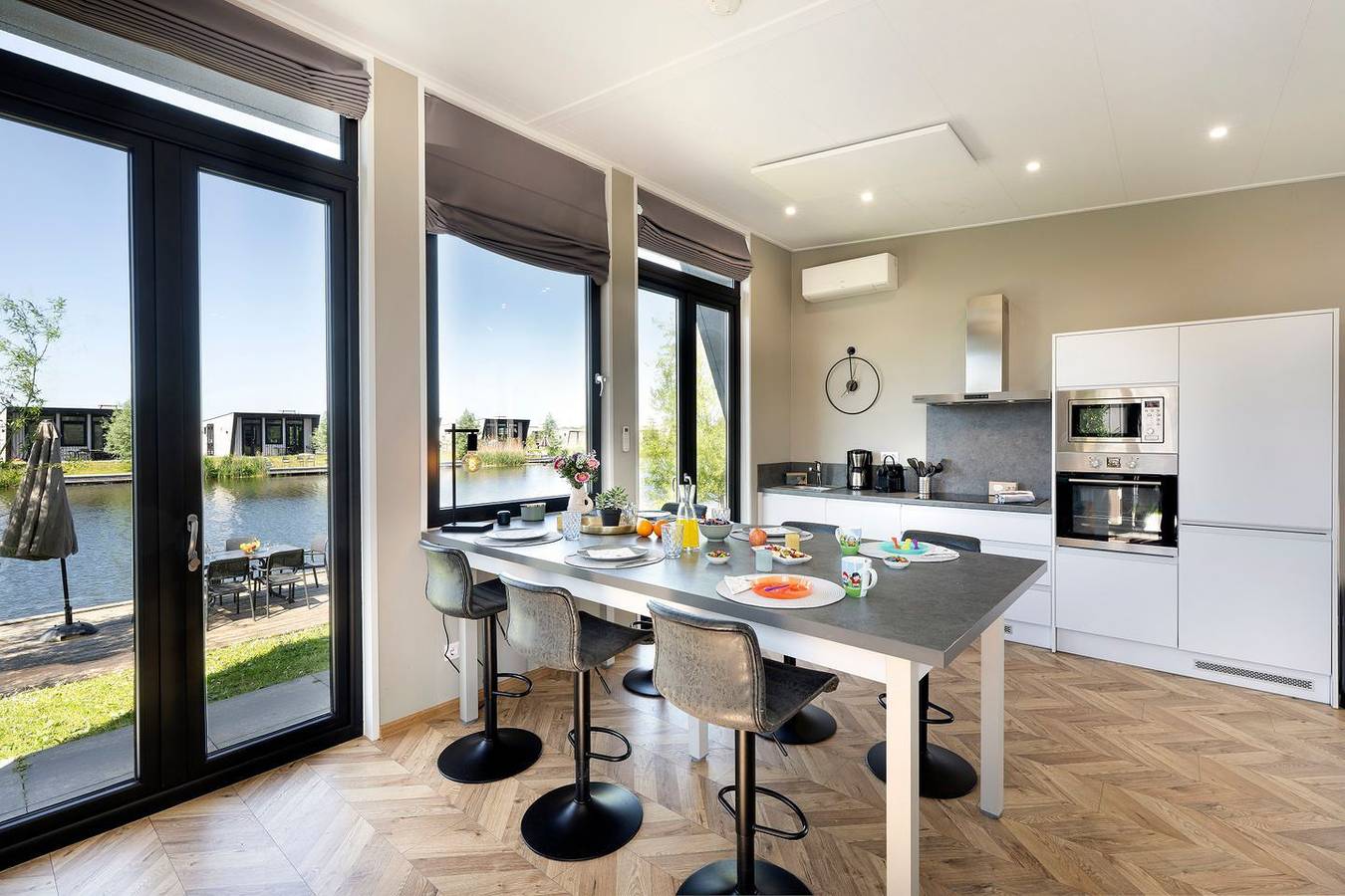 Chalet Waterfront in Kampen mit Airco, Steg und Terrasse in Kampen, Veluwemeer