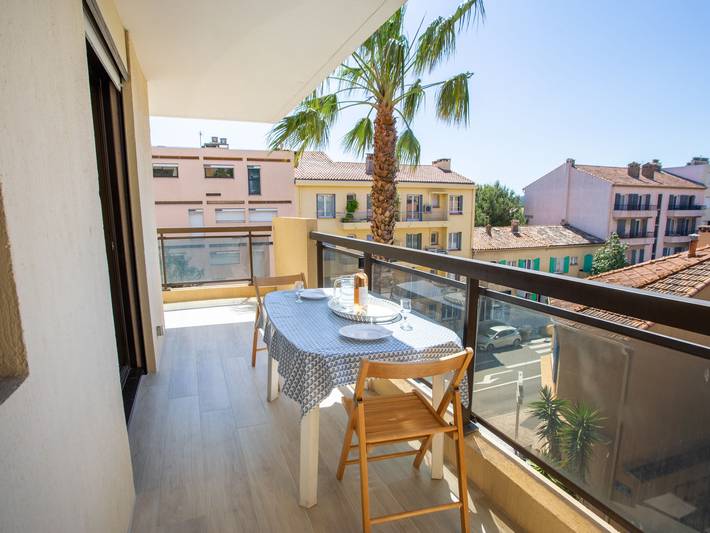 Gîte pour 4 personnes, avec Balcon dans Plage Du Lavandou Le Lavandou - 2