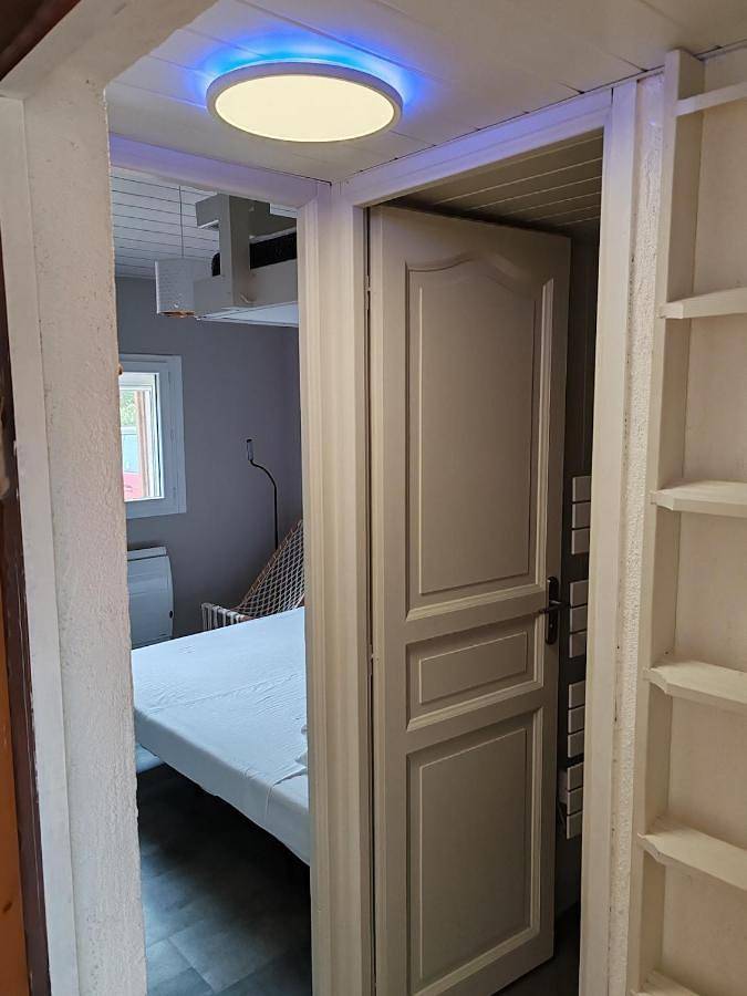 Gîte pour 3 personnes, avec terrasse ainsi que vue et jardin à Fontenilles - 3