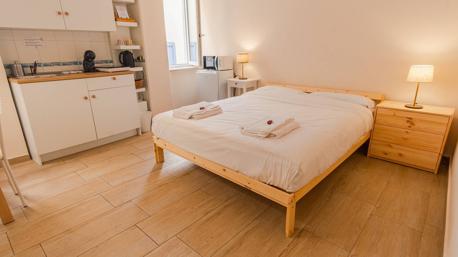 Ganze Wohnung, Ferienwohnung für 2 Personen in Desenzano del Garda, Gardasee-Berge