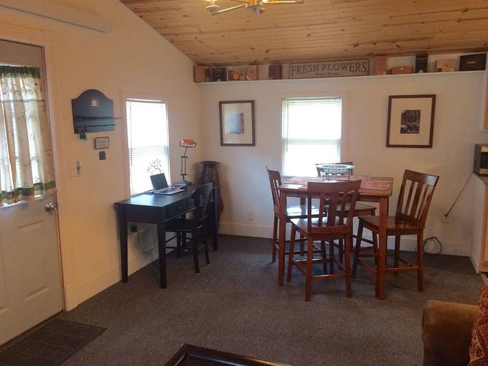 Vacation rental for 4 people, with pool and sauna as well as terrace and yard, with pets in Deadwood