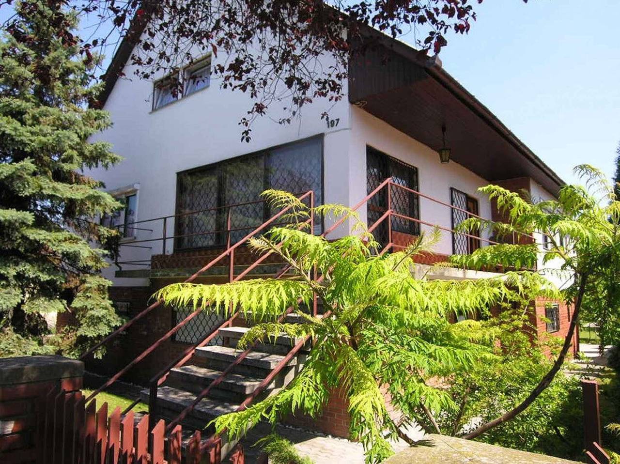 Ganze Ferienwohnung, Ferienwohnung mit grossen Garten und Terrasse  in Balatonlelle, Plattensee Südufer
