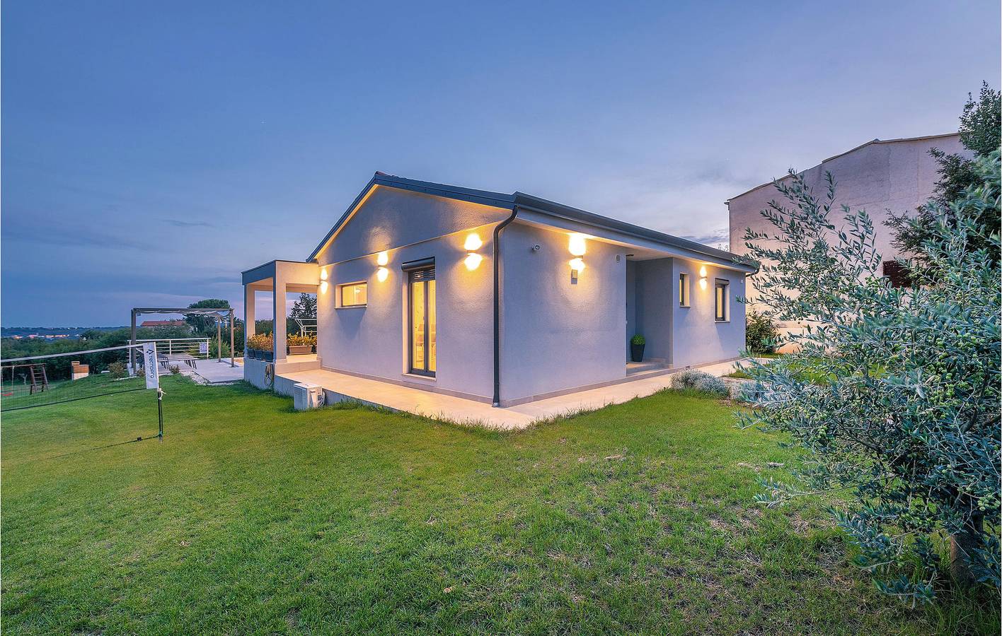 Gemütliche 75 m² große Ferienwohnung mit Pool, in der Nähe des Stadtzentrums und des Flusses – Melnica in Barban, Südküste Istrien