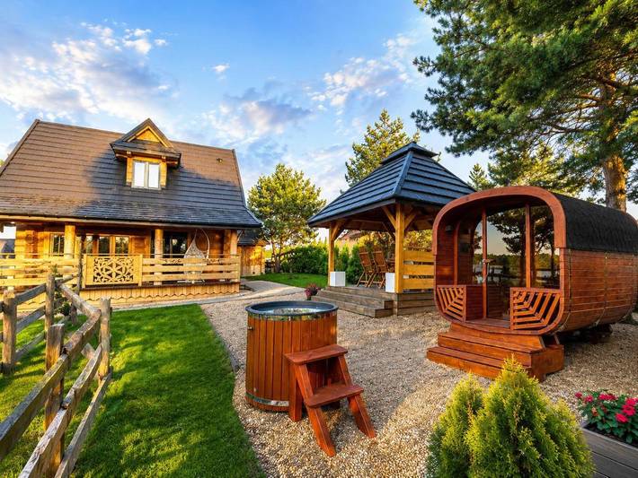 Dom dla 8 osób, z Balkon i Jacuzzi oraz Taras i Ogród w Pasym