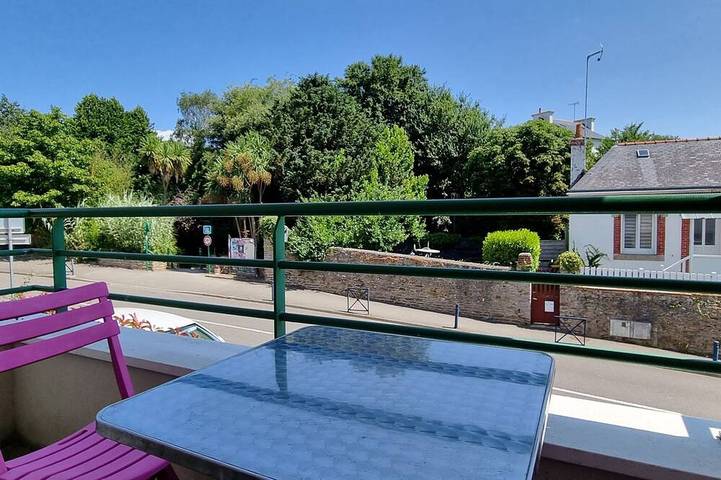 Appartement entier, Confortable Studio avec Balcon en plein Centre de Concarneau - Parking privé in Concarneau, Côte de Cornouaille