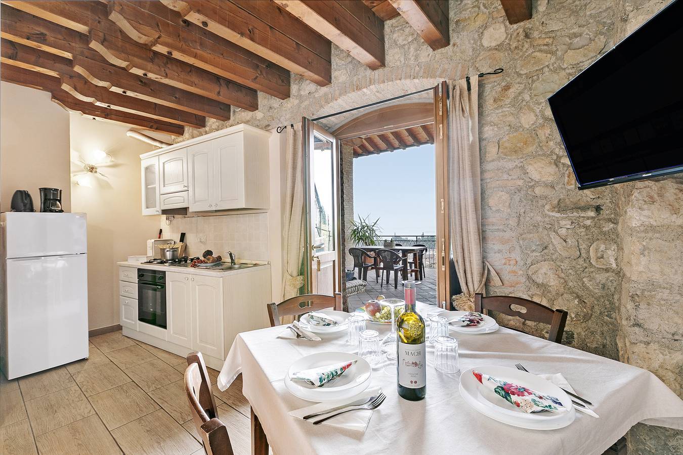 Ganze Wohnung, Agriturismo Apartment Garda heated pool in Padenghe sul Garda, Gardasee-Berge