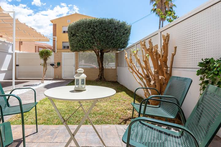 Ferienwohnung für 4 Personen, mit Terrasse und Garten in La Cala del Moral