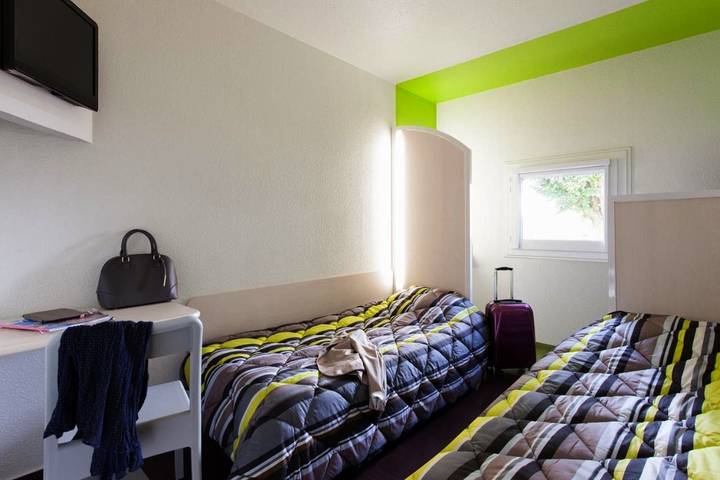 Hôtel pour 3 personnes, animaux acceptés à Saint-Saturnin - 4