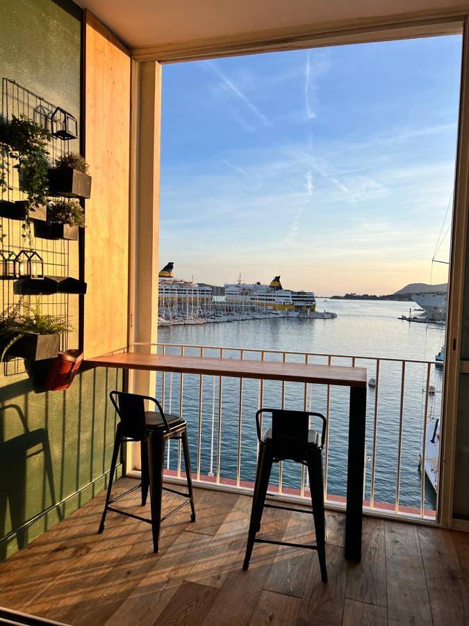 Gîte pour 2 personnes, avec balcon et vue dans Port De Toulon - 2