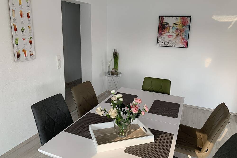 Ganze Wohnung, Große, helle & neu eingerichtete Wohnung mit ca. 135 qm in Mutlangen, Schwäbischer Wald