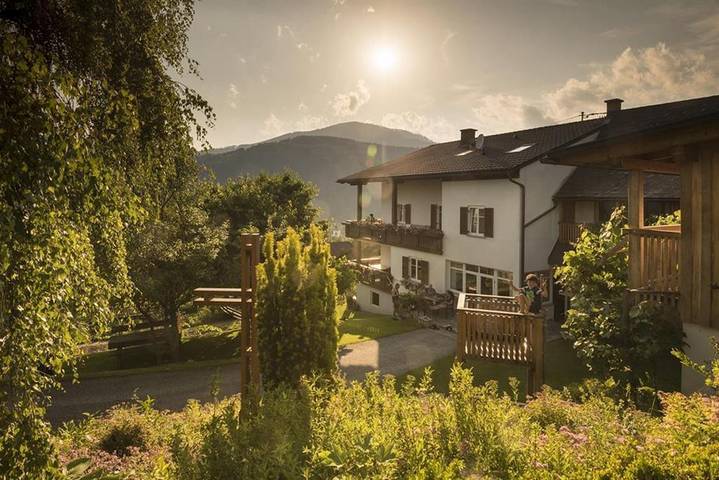 Bauernhof für 3 Personen, mit Ausblick und Balkon sowie Garten, kinderfreundlich in der Oststeiermark