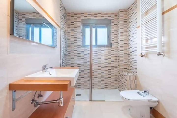 Location de vacances pour 6 personnes, avec jardin et terrasse à Chiva - 4