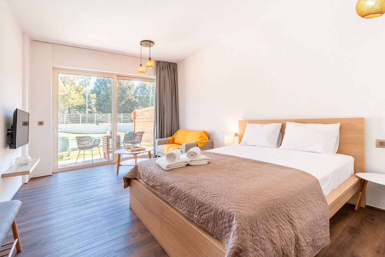 Entire apartment, Apartment 'Mb Luxury Suites Charaki No 1' with Private Pool, Wi-Fi and Air Conditioning in Charaki, Rhodes