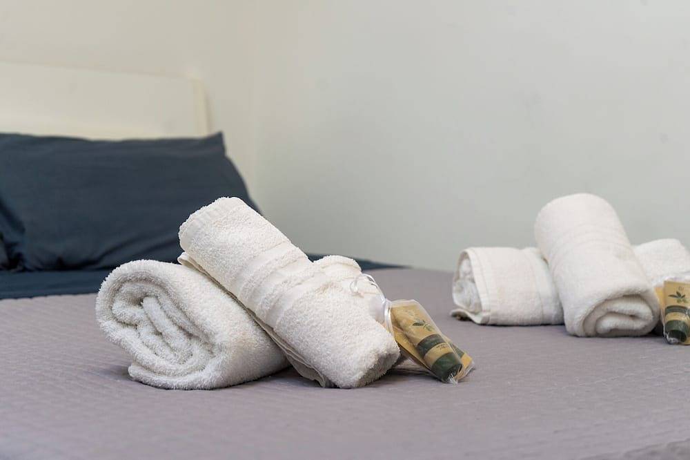 Appartamento intero, Spacious place with fast Wi-Fi and private terrace in Cutrofiano, Provincia di Lecce