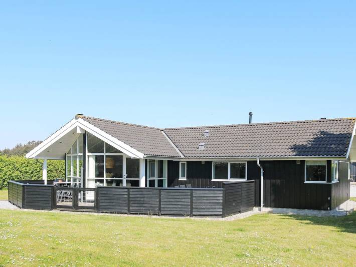 Ferienhaus für 8 Personen, mit Garten und Terrasse, kinderfreundlich in Øster Hurup