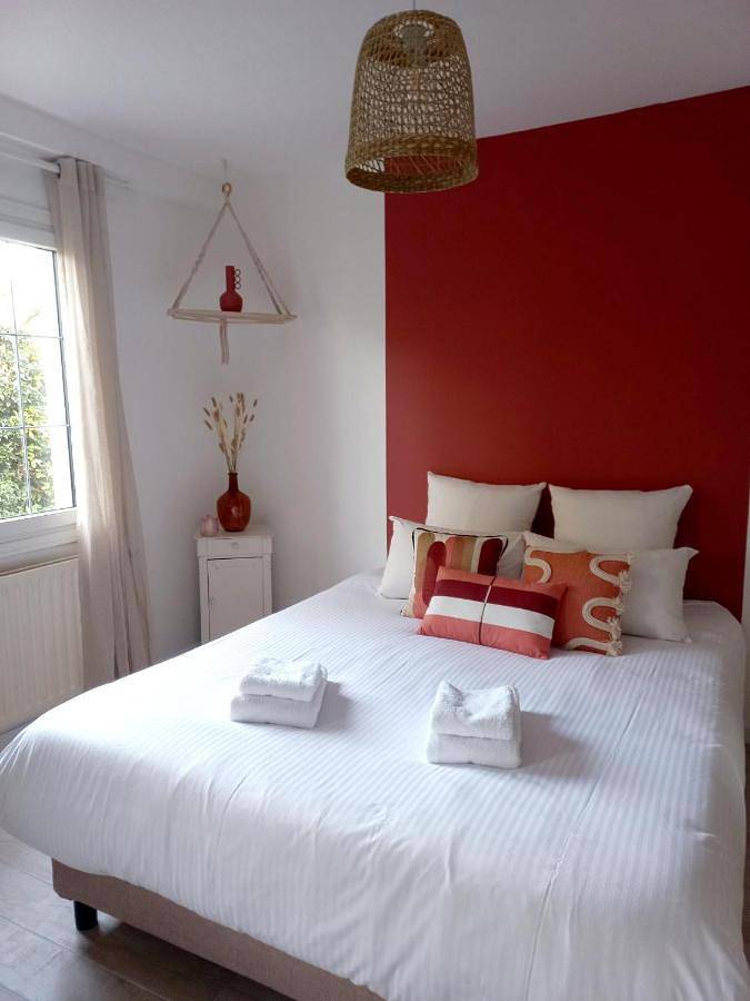 Queen Room with Garden View in Mauges-sur-Loire, Région de Cholet