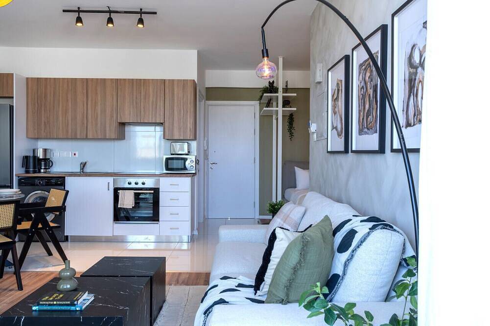 Entire apartment, Luna - Homely Studio W/ Balcony in Larnaca in Larnaca, Larnaca District