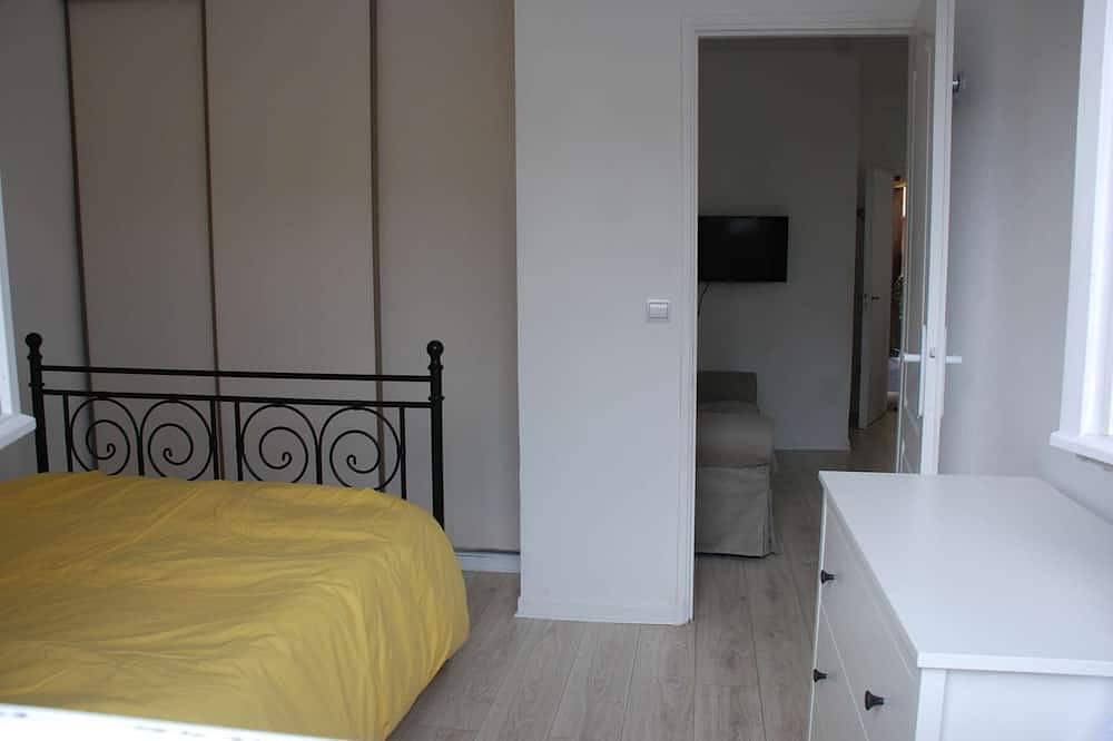 Entire apartment, F2 30m2 in Rosny sous bois zone in Rosny-sous-Bois, Seine-Saint-Denis