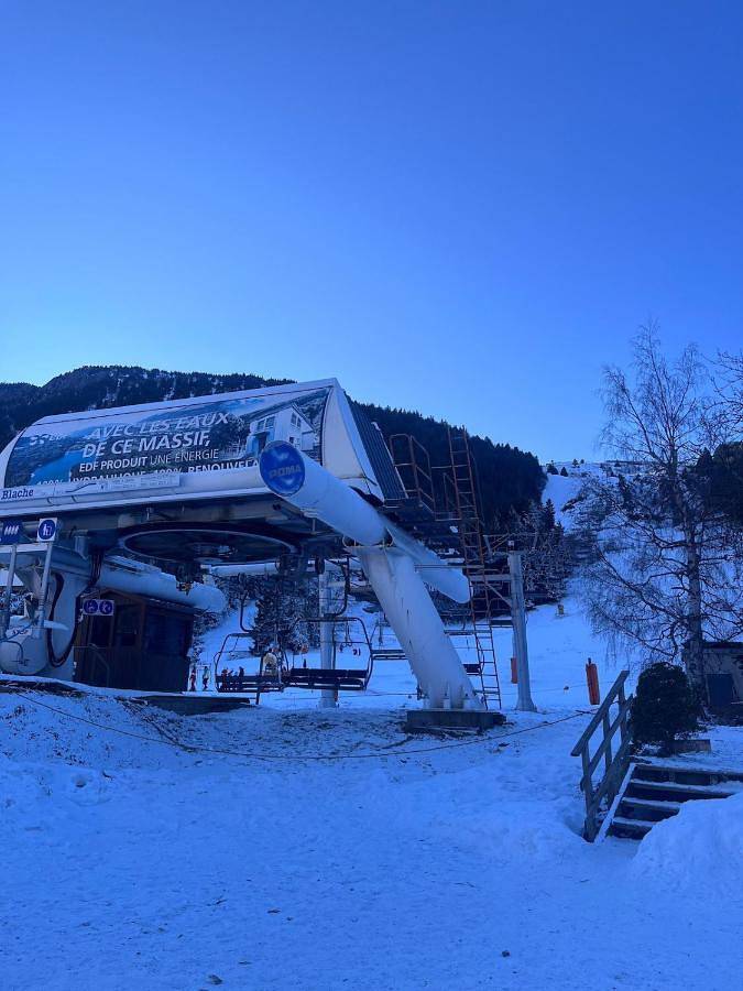 Gîte pour 4 personnes, avec balcon dans Office De Tourisme De L Alpe Du Grand Cerf