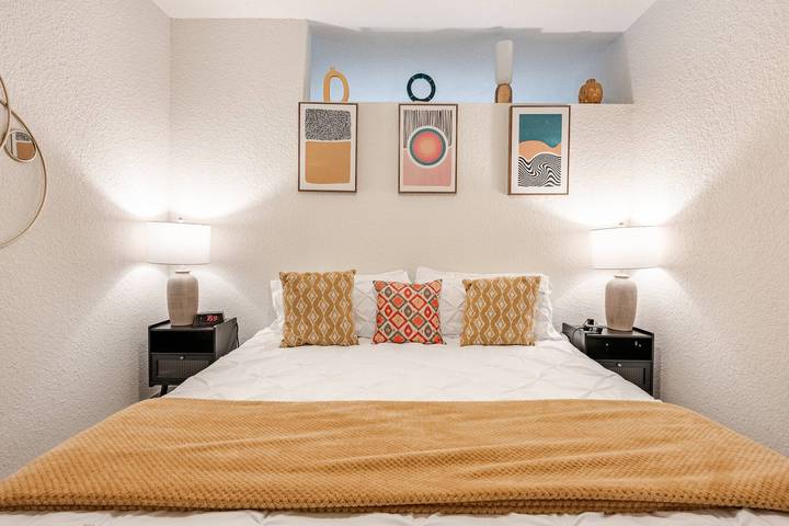 Apartamento vacacional entero, Balcón con vistas al río y vistas a Pearl Pool Estacionamiento opcional 2 Estacionamiento gratuito in San Antonio, Condado de Bexar