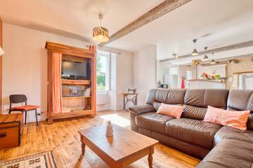 Location De Vacances pour 15 Personnes dans Allemans, Périgord Vert, Photo 2