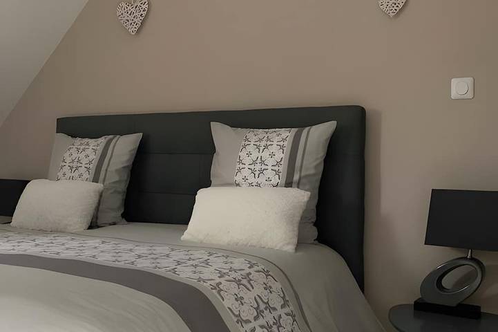 Chambre d’hôte pour 4 personnes, avec Jardin à Calan