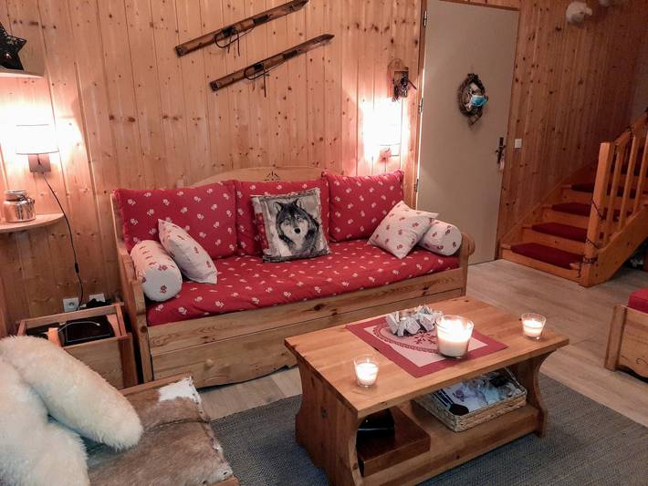 Gîte pour 6 personnes, avec piscine dans La Joue du Loup