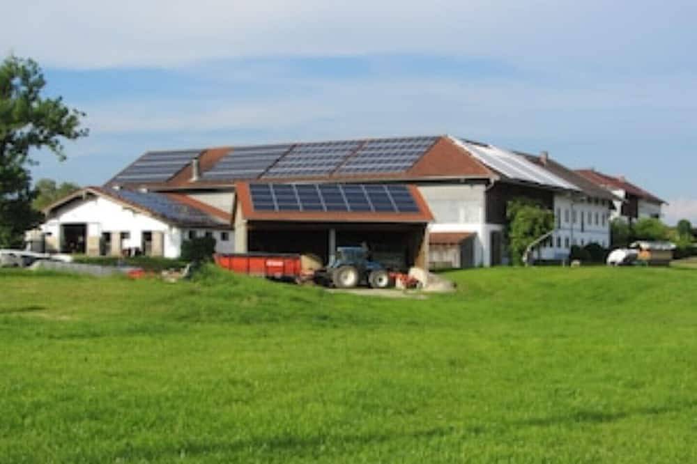 Nähe Chiemsee: Familienfreundl. Bauernhof in  4Sterne-Qualität, 1 Schlafzimmmer in Eggstätt, Chiemsee