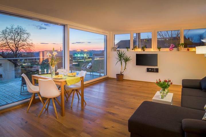 Ferienwohnung für 3 Personen, mit Balkon und Seeblick in Vorarlberg
