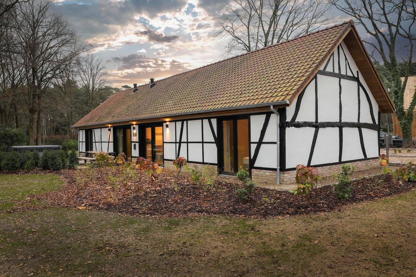 Woodz Lodges — Villa Lodge mit Whirlpool | 8 Personen in Heusden-Zolder, Hasselt und Umgebung