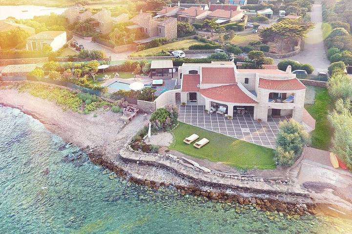 Villa per 9 persone, con idromassaggio e giardino in Stintino