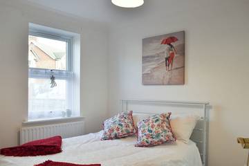 Cottage for 4 People in Poole, South West England, Photo 1