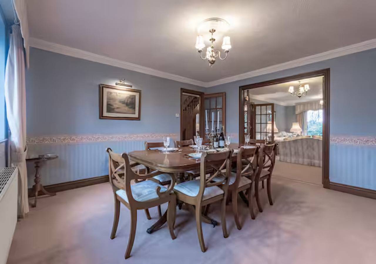 Tudor Style Seafront Home | Sea Views | Shoebury - Pass the Keys in Southend-on-Sea, Este de Inglaterra