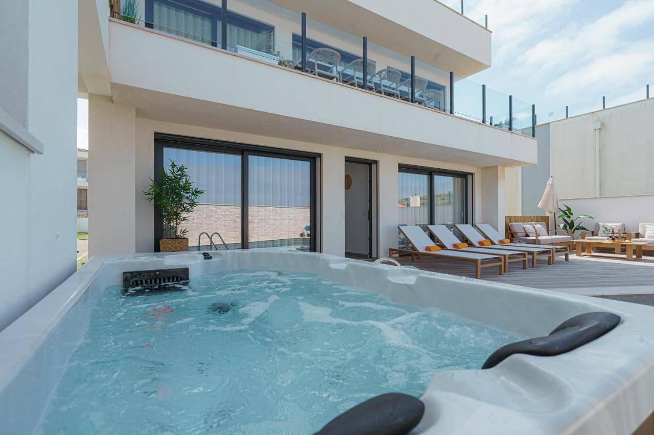 Beach Villa - Signature by Paradise Portugal in Ribamar, Lissabon Distrikt