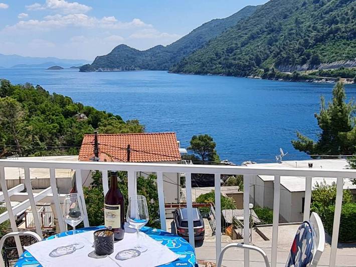 Ferienwohnung für 5 Personen, mit Meerblick und Balkon in Mljet