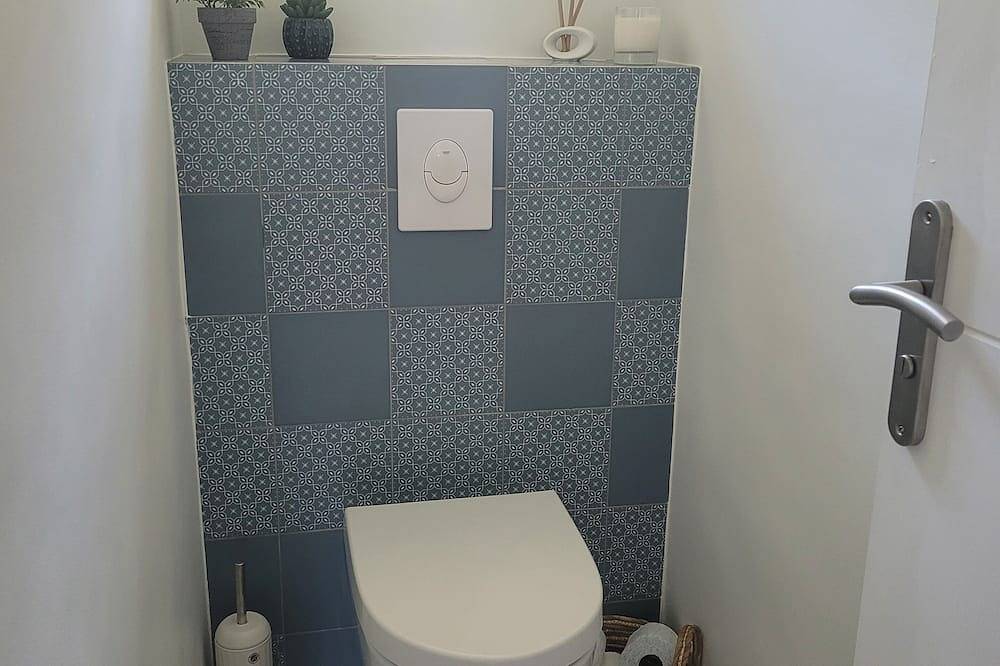 Entire apartment, T2 near historic center in Manosque, Parc naturel régional du Luberon